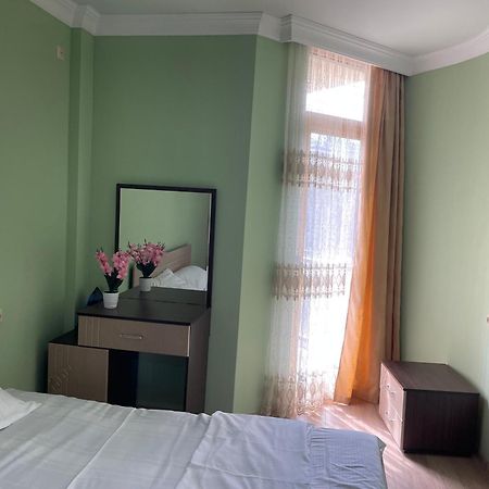 Appartamento Orbisea Batumi Esterno foto